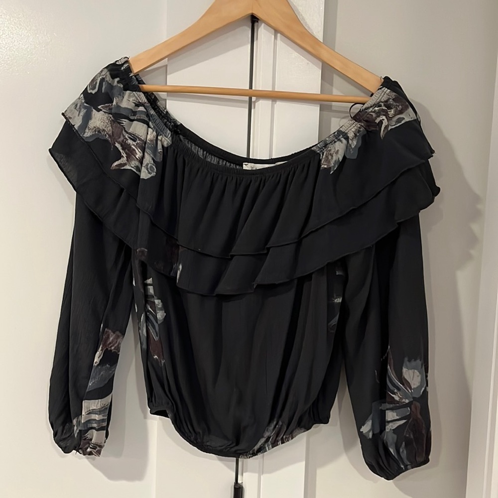 Vintage Havana Grey Floral Off The Shoulder Crop Ruffle Blouse Size Small